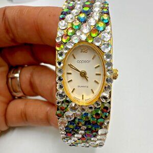 Rhinestone Watch Women Gold Tone Striped Bling Bangle Band New Battery 6.5"